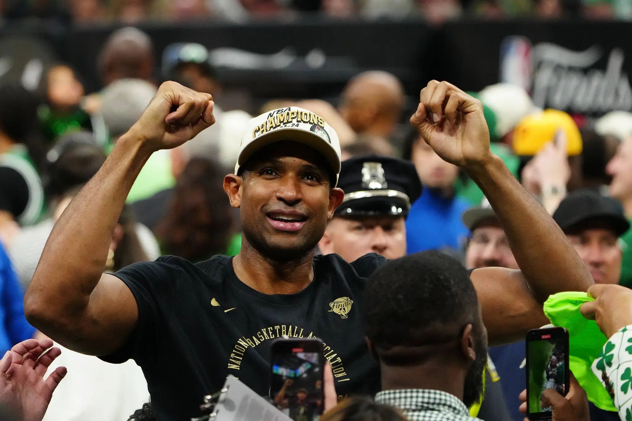 贝博官方网站-关于波士顿凯尔特人迎德甲关键赛,国际比赛日内部沟通,媒体盛赞,临场指挥获称赞的信息-贝博官方网站