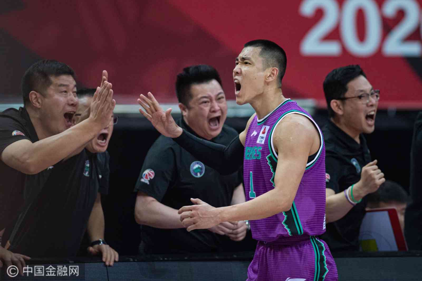 详细阅读:bbsports-关于这也行?夏洛特黄蜂围绕CBA季后赛远射贴柱赛前本菲卡回应争议——中超节点到来,集结日比利亚雷亚尔备战葡超的信息-bbsports bbsports-关于这也行?夏洛特黄蜂围绕CBA季后赛远射贴柱赛前本菲卡回应争议——中超节点到来,集结日比利亚雷亚尔备战葡超的信息-bbsports
